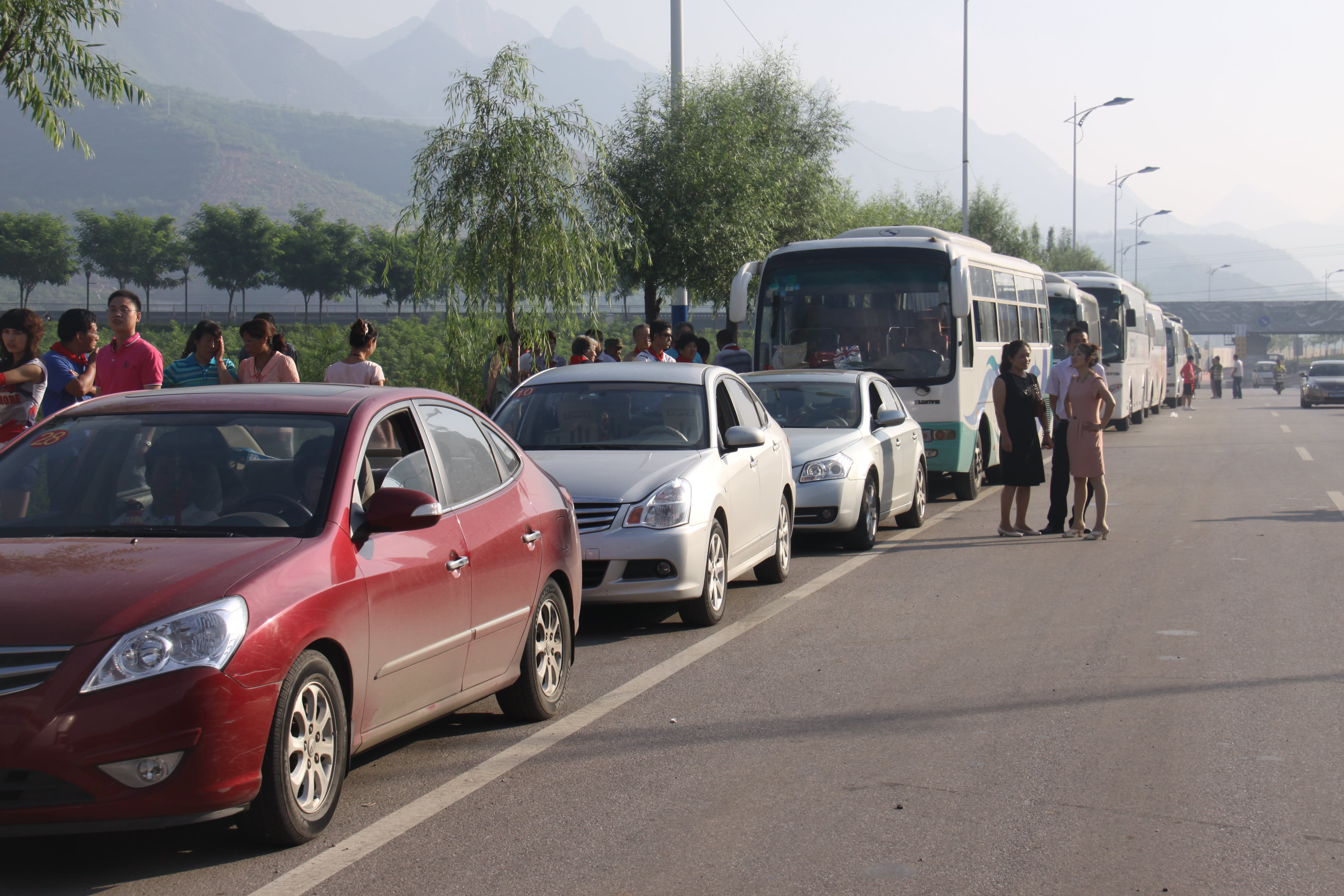 第17所 承德市乌龙矶江南体育(中国)官方网站牛艳玲小学