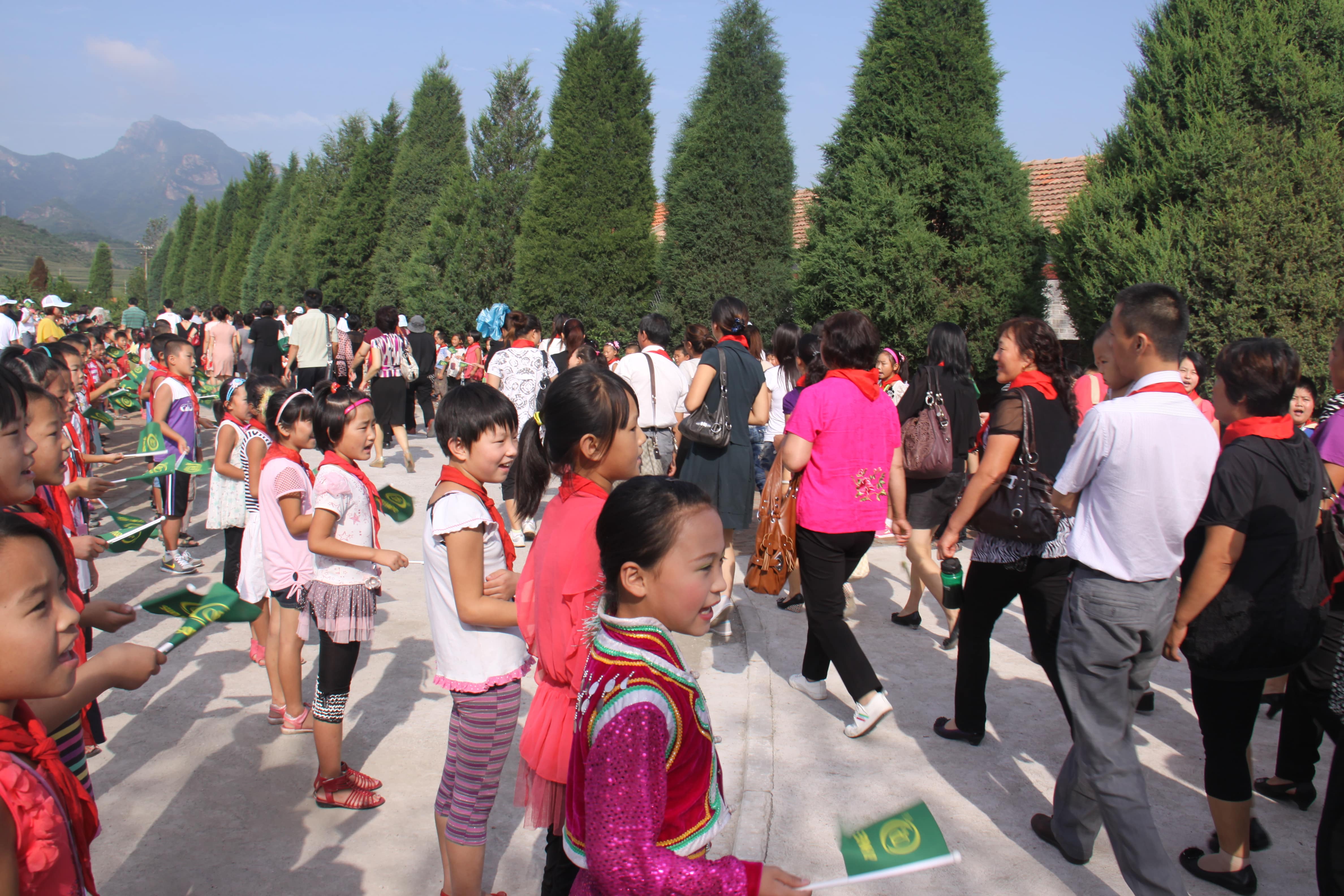 第17所 承德市乌龙矶江南体育(中国)官方网站牛艳玲小学