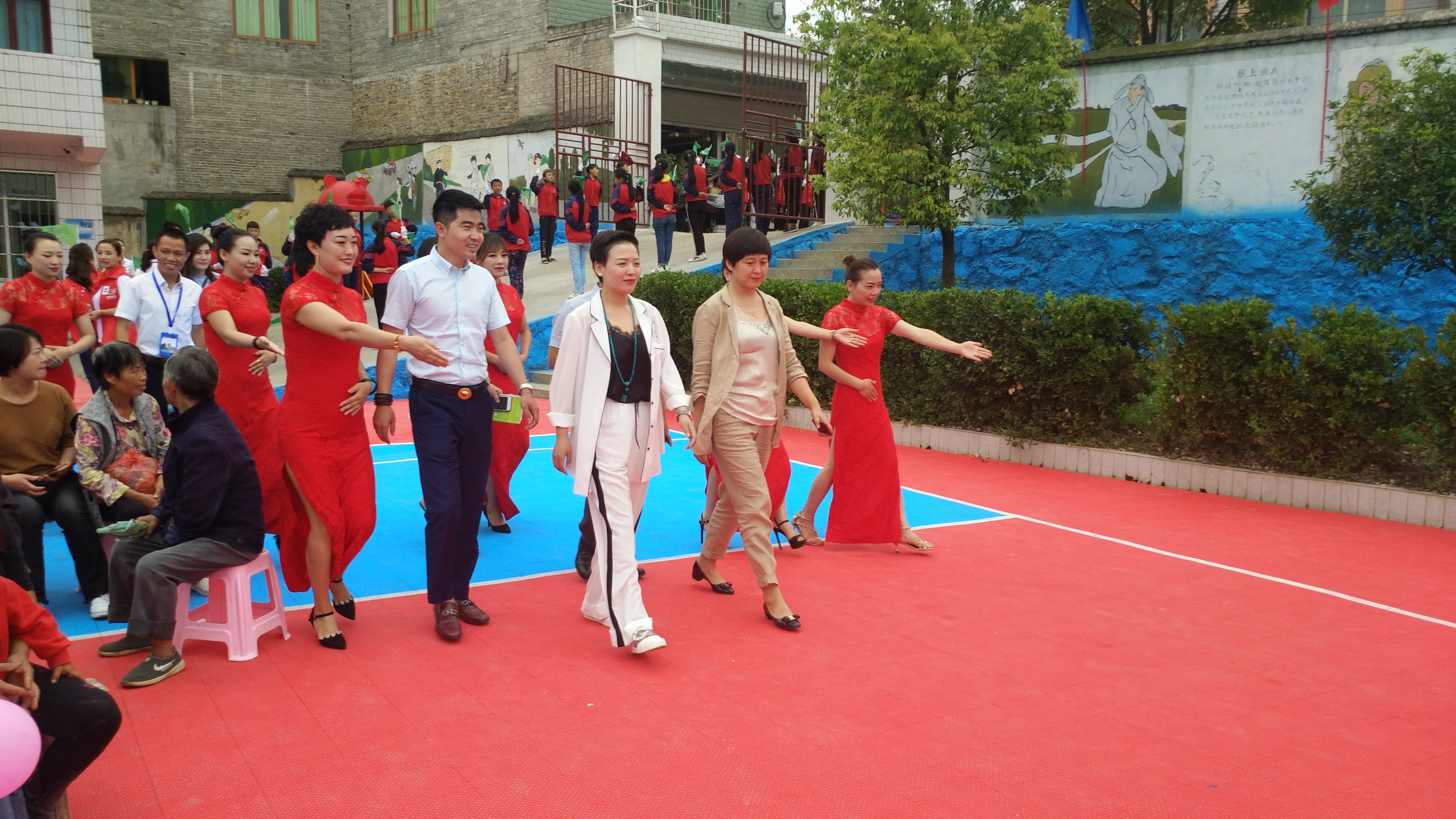 第148所 固阳县新世纪江南体育(中国)官方网站吴彩勤小学